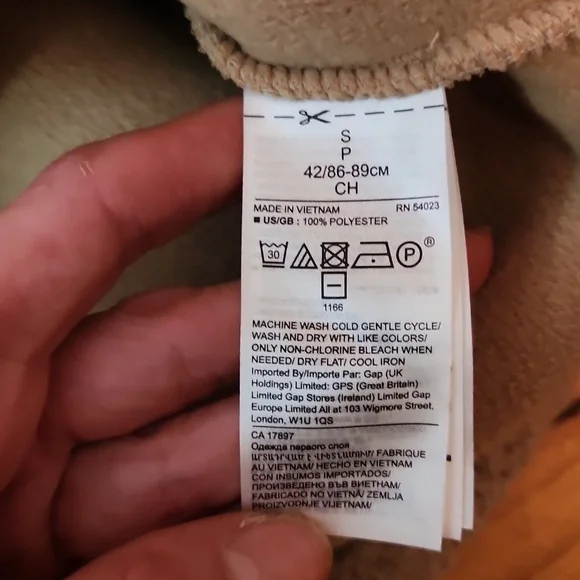 Banana Republic teddy sweater - Picture 8 of 8